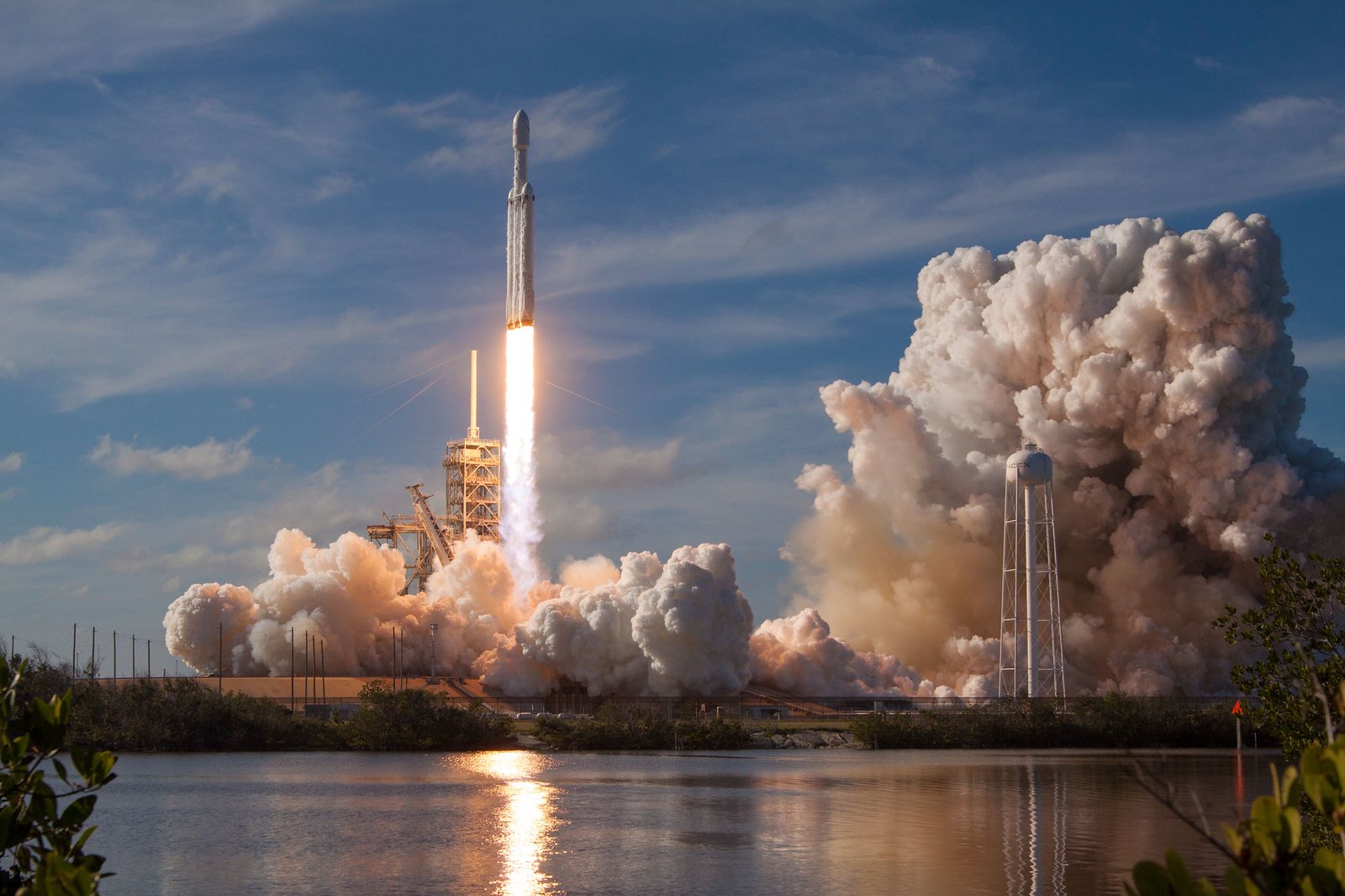 Falcon Heavy liftoff from LC-39A